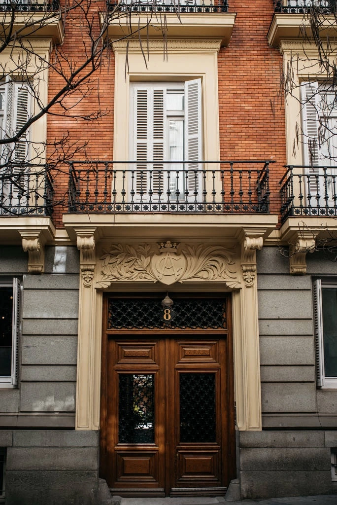 Entrada del Showroom Floter en Calle de Orfila, 8, Madrid