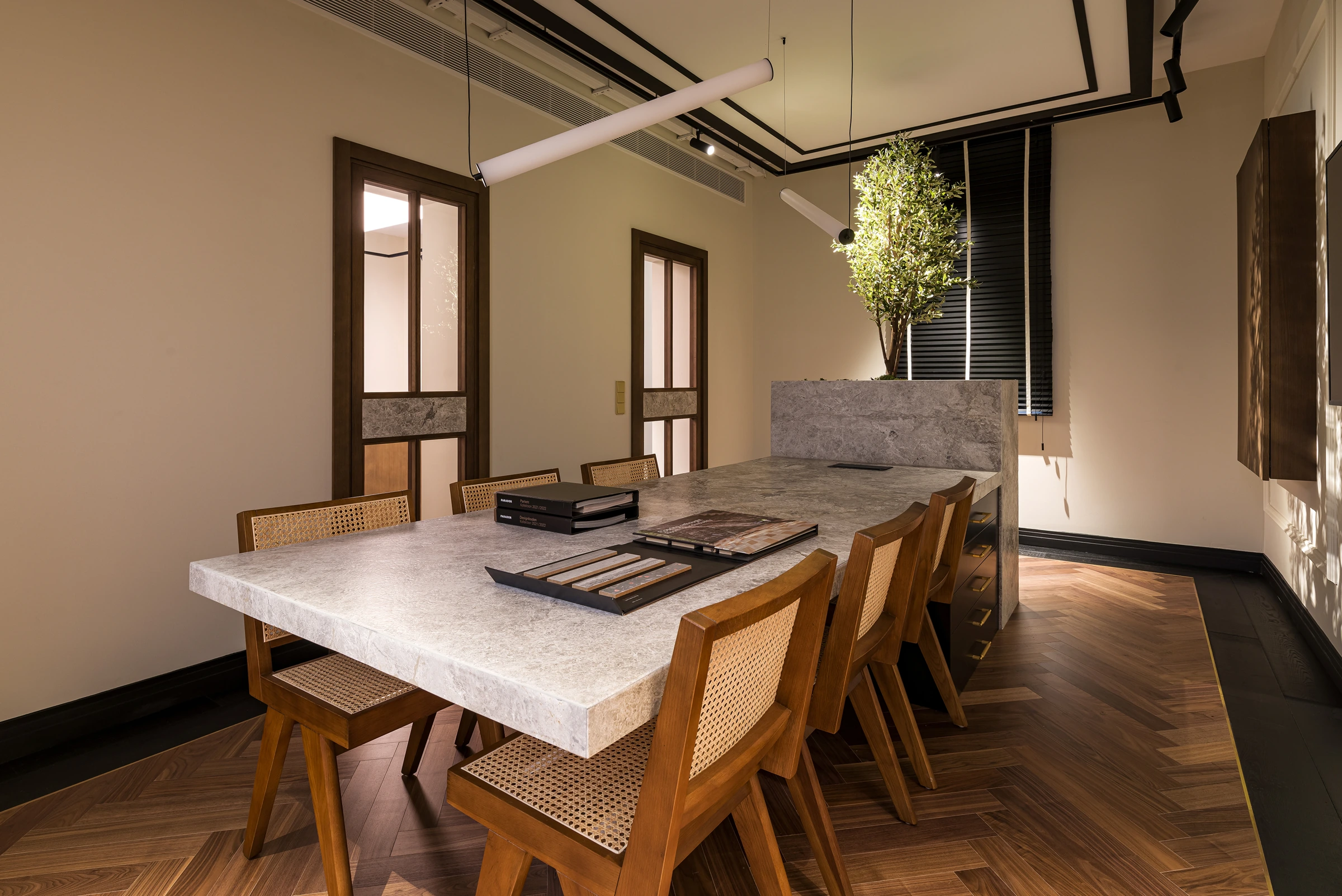 Zona de reunión del Showroom Floter